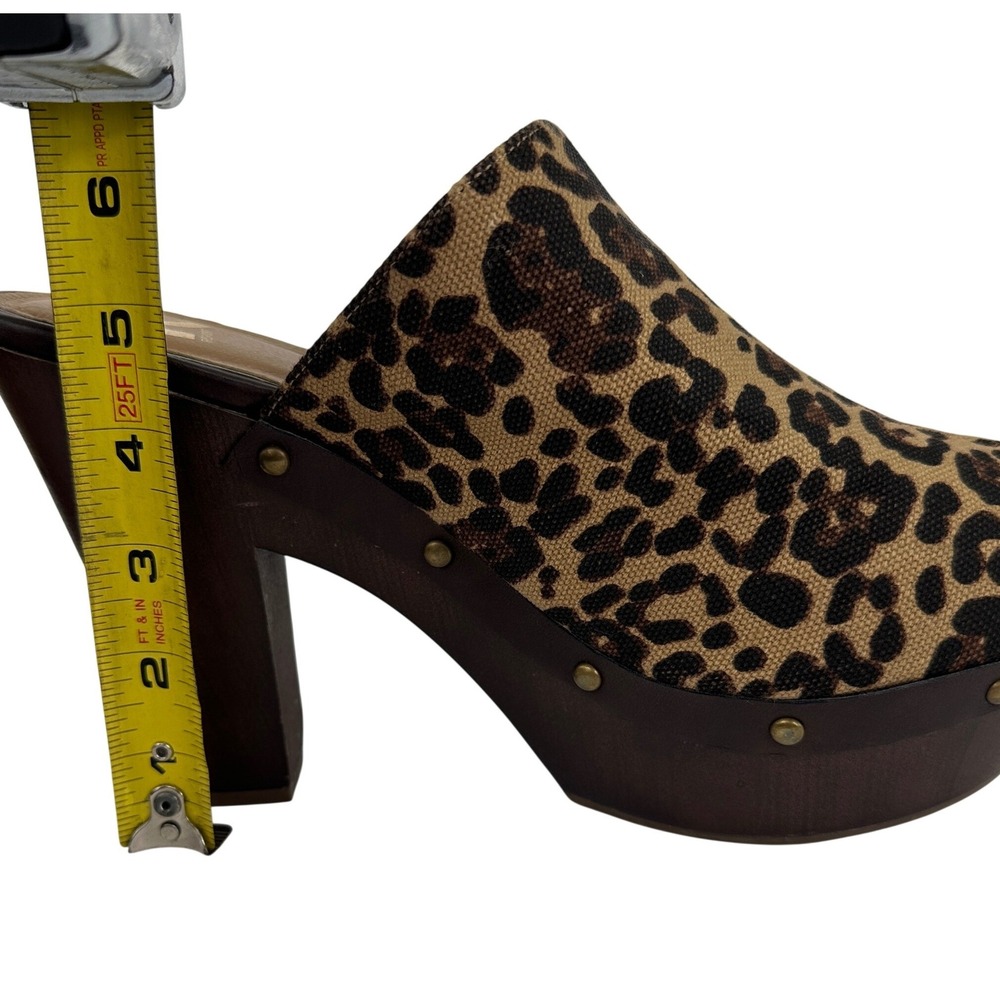 Reports Block Heeled Studded Theresa‎ Clogs Size 11 Animal Print Canvas Platform - Picture 4 of 10